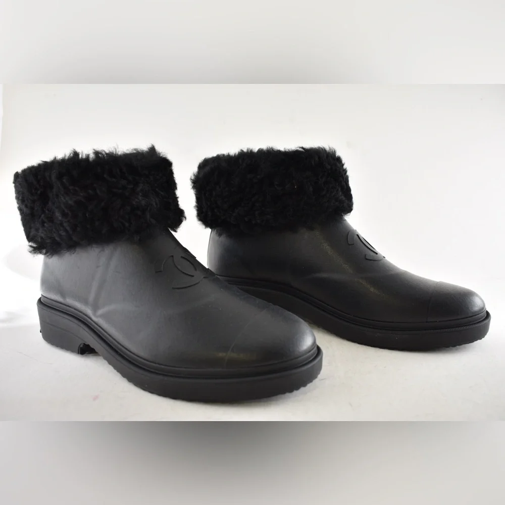Chanel 24K Black Sheep Shearling Fur Rubber CC Low Top Short Ankle Rain Boots 42 - Picture 2 of 16